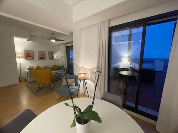 Exclusive Luxury Frontline Penthouse Del Mar - Estepona